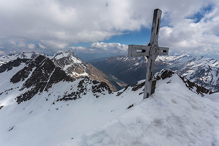 Sabato 07 Maggio 2016 – Orobie Skialp: non è ancora finita! M.te Gleno e P.zo Tre Confini - FOTOGALLERY