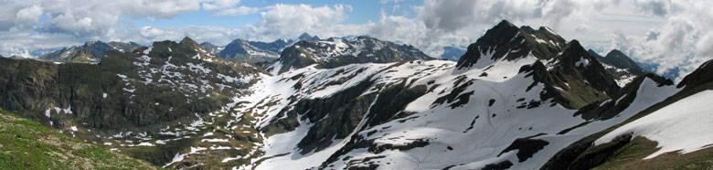 Panoramica dal Pizzo Farno sulle Orobie 