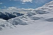 Allegra Pasquetta sulla fresca abbondante neve pasquale ai Piani dell'Avaro e al Monte Foppa ( lunedì 5 aprile 2010) - FOTOGALLERY