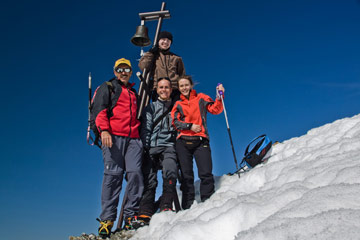 SALITA PRIMAVERLE CON NEVE AL PIZZO TRE CONFINI DA LIZZOLA - FOTOGALLERY