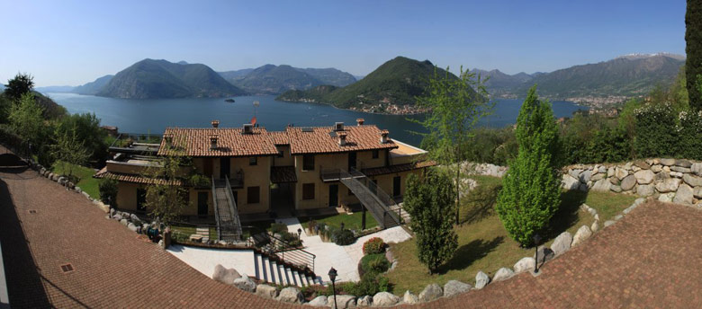 Panoramica sul Lago d'Iseo dalla antica Strada Valeriana