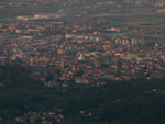 Le primie luci dell'alba su Città Alta - foto Marco Caccia 27 giugno 07