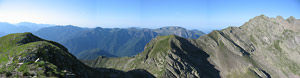 Panoramica da Cima Piazzotti verso le Orobie circostanti - foto Marco Caccia