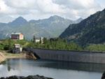 Laghi Gemelli con sullo sfondo il Cadelle e il Valegino - foto Marco Caccia 9 giugno 07