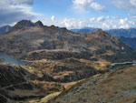 Dal Pizzo del Becco verso Laghi Casere e Becco - foto Marco Caccia 20 ott 07