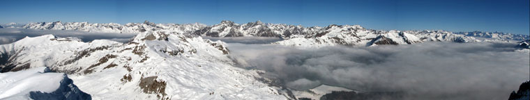 Panoramica dalla Presolana sulle Orobie e oltre - foto Marco Caccia 17 febbraio 08