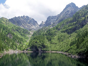 Lago di Sardegnana e Pizzo del Becco - foto Marco Mandola 10 giugno 2007