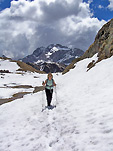 Salita al Passo di Mezzeno con l'Arera sullo sfondo - foto Marco Mandola