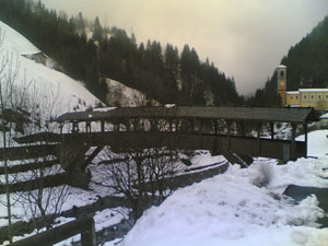 Valleve - Bellissimo ponte in legno - foto Massimo Rota