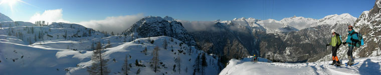 Panoramica scendendo dal Rif. Laghi Gemelli verso Carona - foto Mauro Gritti 27 dic 08