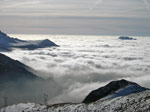 Salendo verso il Pizzo Cornagiera in Val Biandino..dalle nubi spunta il Resegone - foto Mauro Gritti