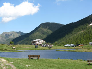 Escursione nella Valle Asinina al Passo del Vivione (1828 m.) il 13 giugno 2009   - FOTOGALLERY