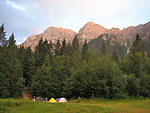 In campeggio ai piedi dell'Alben - foto Pierantonio Gritti