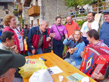 Edizione 2010 della castagnata di Pusdosso nell'incerta ma riuscitissima domenica del 10 ottobre - FOTOGALLERY