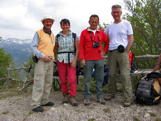 Sul Monte Suchello l'8 maggio e sul Monte Torrezzo il 12 maggio 2009: incontri ravvicinati di fiori - FOTOGALLERY