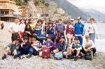 Dopo uno stressante trekking di tre ore la mattina, sotto l'acqua battente, finalmente, il pomeriggio sosta al sole sulla spiaggia di Monterosso