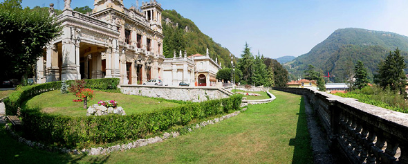 Vedi il Casin� in panoramica ad ampio raggio verso il Parco delle Terme