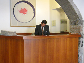 Accettazione con quadro di M. C. Quarenghi - (foto Piero Gritti)