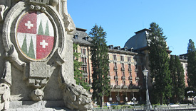 Stemma di San Pellegrino nella colonna (opera del Cavallazzi) - foto Piero Gritti