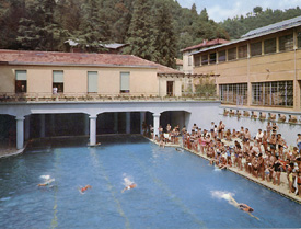 Piscina delle Terme, molto frequentata - foto  Collezione Archivio Epis