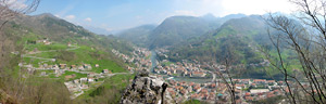 Panoramica su San Pellegrino dal sentiero 'panoramico' per il Monte Zucco