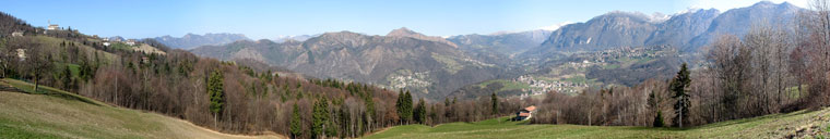 Dalla loc. Castello a Miragolo di Zogno vista sulla Val Serina verso il sentiero 597 (Bracca - Frerola) - 29 marzo 08