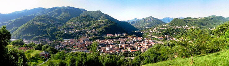 Panoramica su Zogno da Piazza Monaci di Stabello - foto piero Gritti