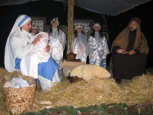 VEDI IN GRANDE - Presepio vivente - Endenna di Zogno - foto Piero Gritti